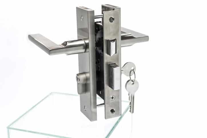 Mortise Lock Chrome mortise lock designed to ANSI/BHMA A156.13-2017 with a key in the latch